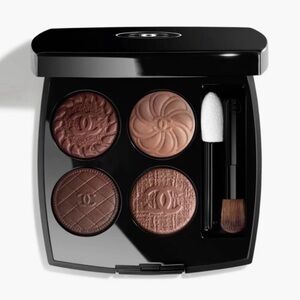 Chanel *Limited Edition* Les 4 Ombres Boutons, 219 Boutons Couture